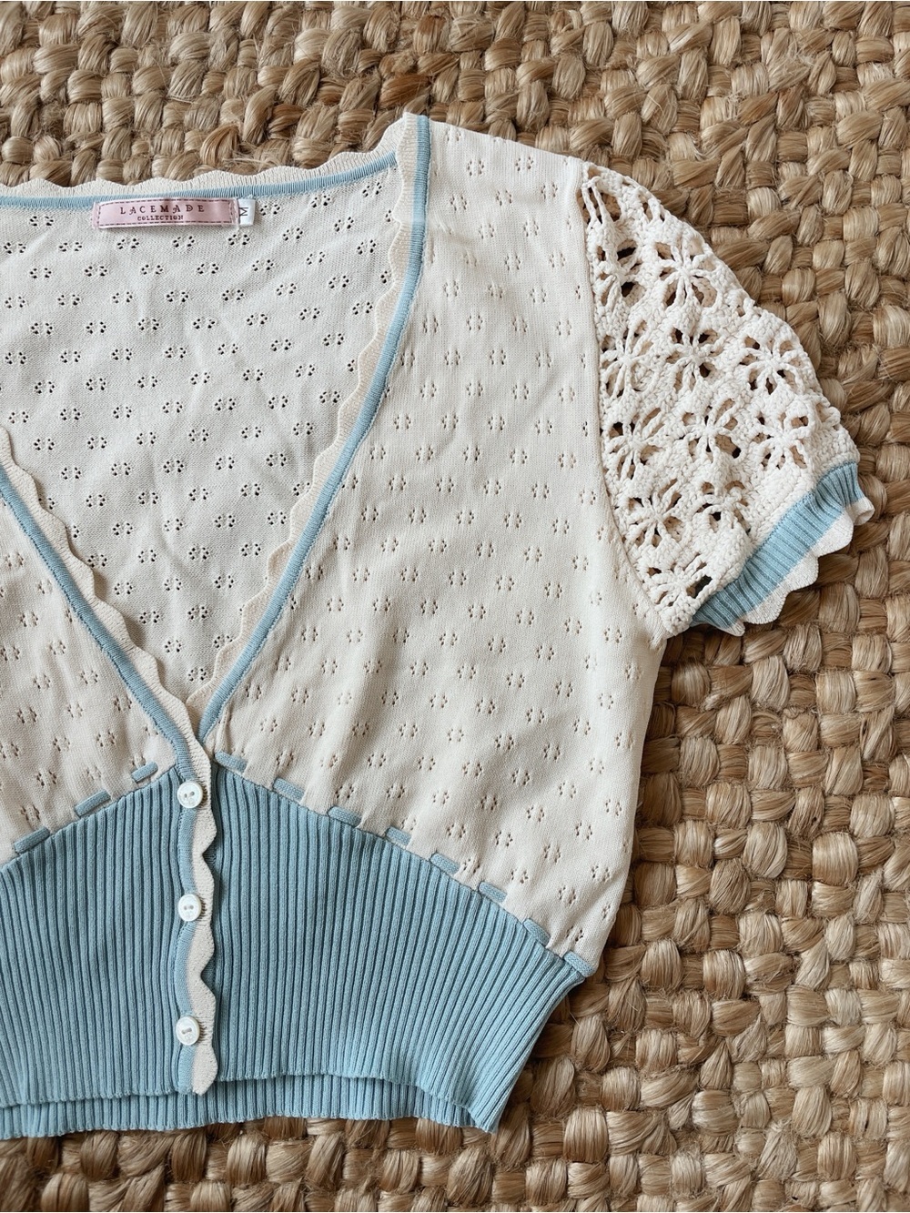 Lacemade Vintage-Inspired Crochet Sleeve Top in Cream & Light Blue Size M - Picture 5 of 8